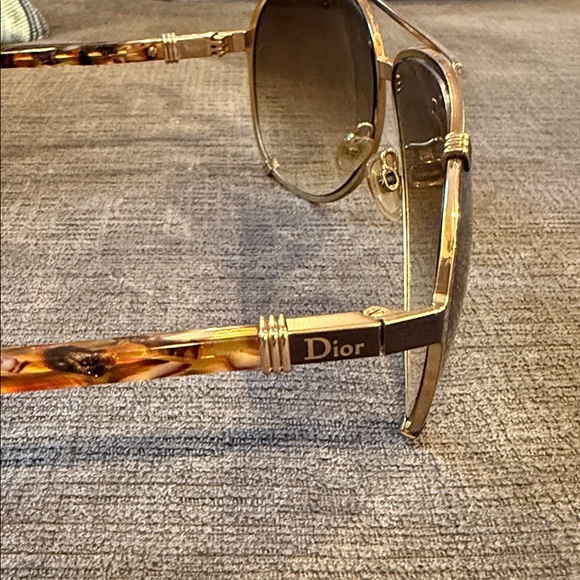 Christian Dior Aviator Goldtone & Brown Chicago 2 Sunglasses - Picture 4 of 7